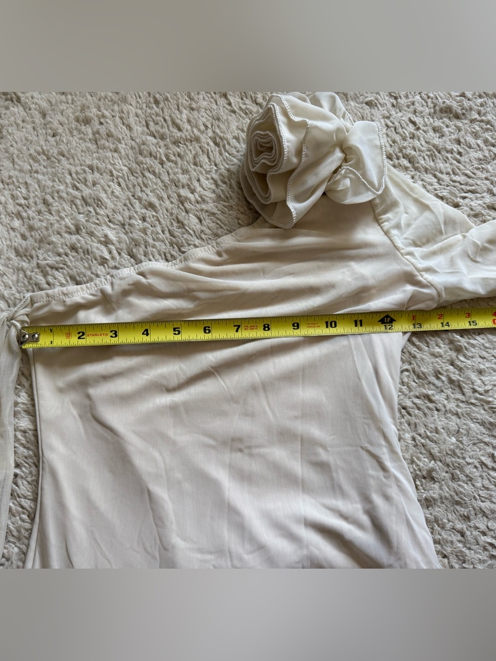 One sleeve mini dress - Picture 7 of 8